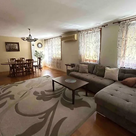 Апартамент Spacious 2br At Red Square By Flat Manаger Варна
