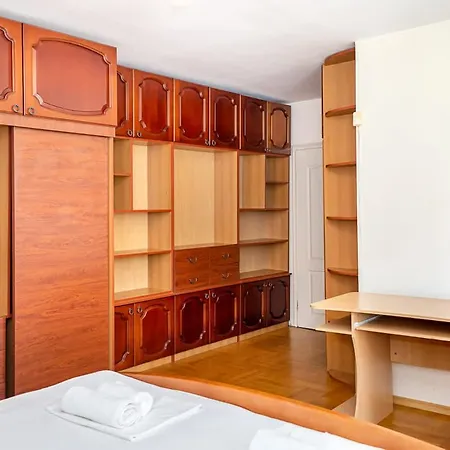 Spacious 2br At Red Square By Flat Manаger Варна